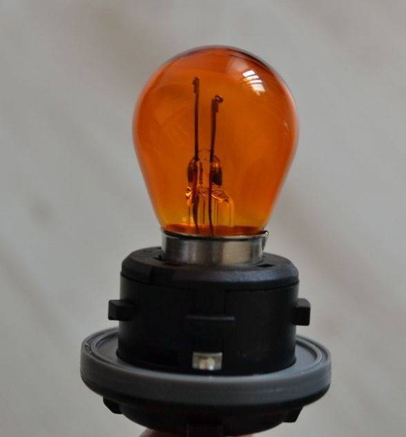 Замена запасного ламп peugeot 2008 с 2013 года
