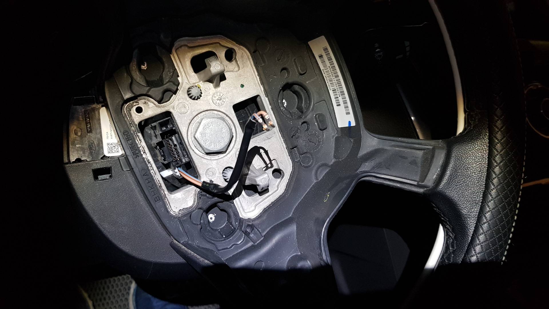 8.2. ford focus ii. снятие рулевого колеса — «важно всем» - автотранспортный портал
