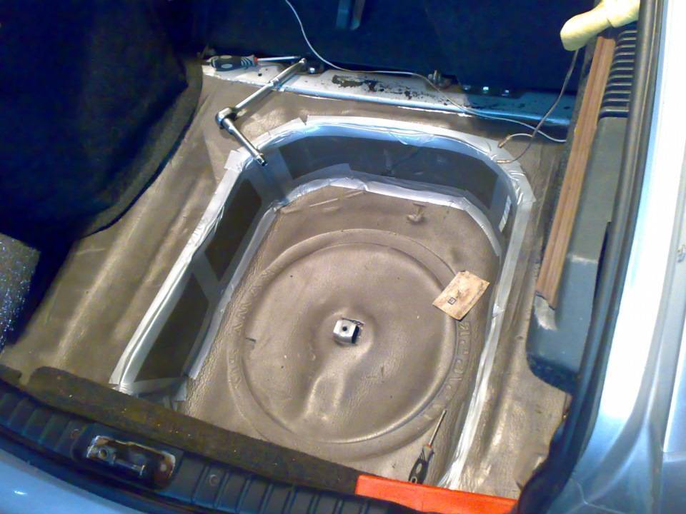Как избавиться от воды в багажном отделении и какие машины текут чаще всего
