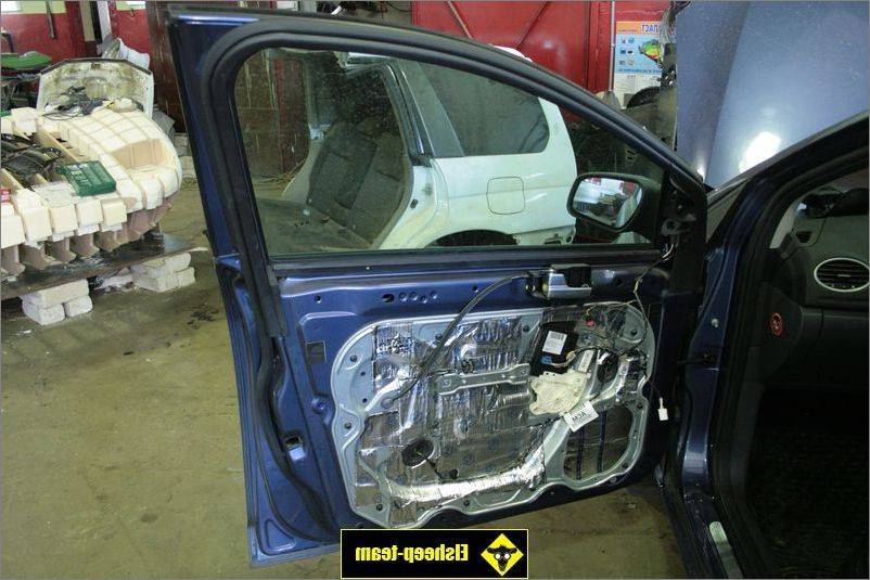 Как снять обшивку дверей на автомобилях форд фокус — auto-self.ru
