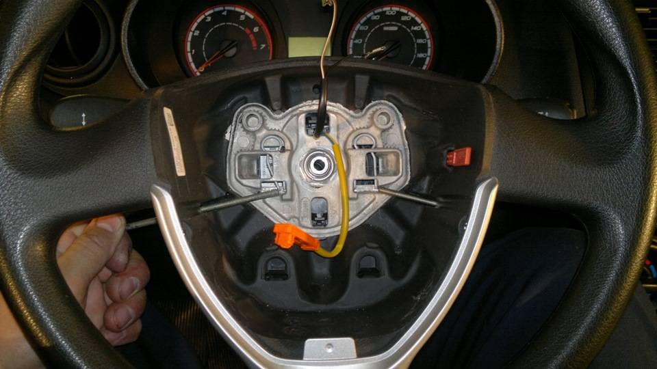 Как снять руль с подушкой безопасности на гранте - mytagaz.ru